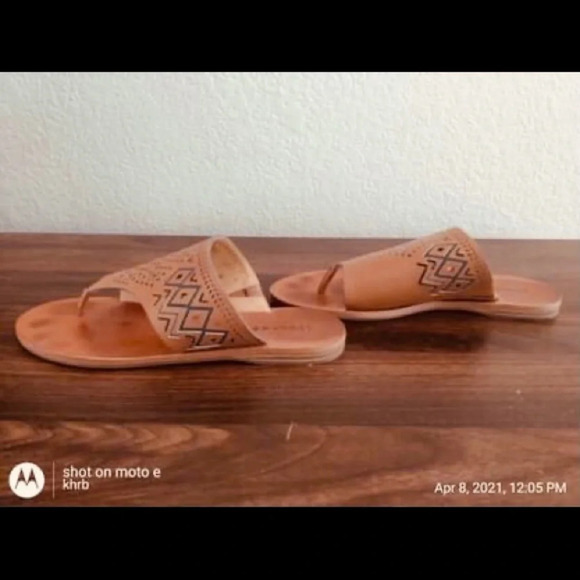 Lucky Brand Brown Sandals - Picture 2 of 3